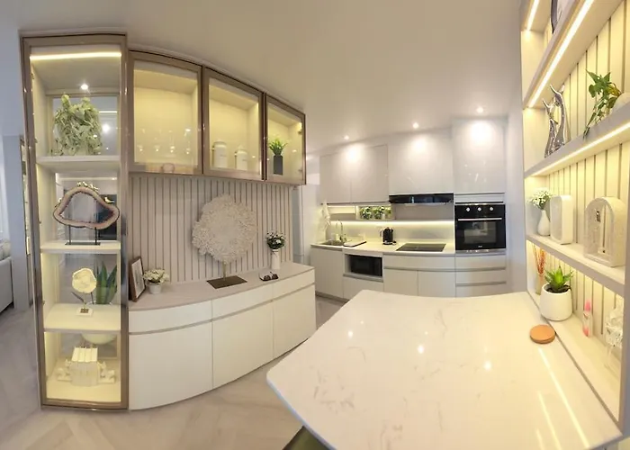 Luxury Living R3 *