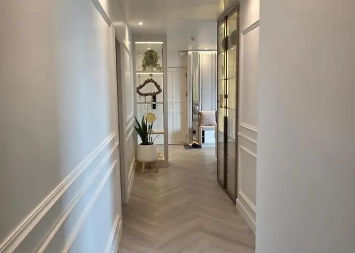 Luxury Living R3 Apartamento *